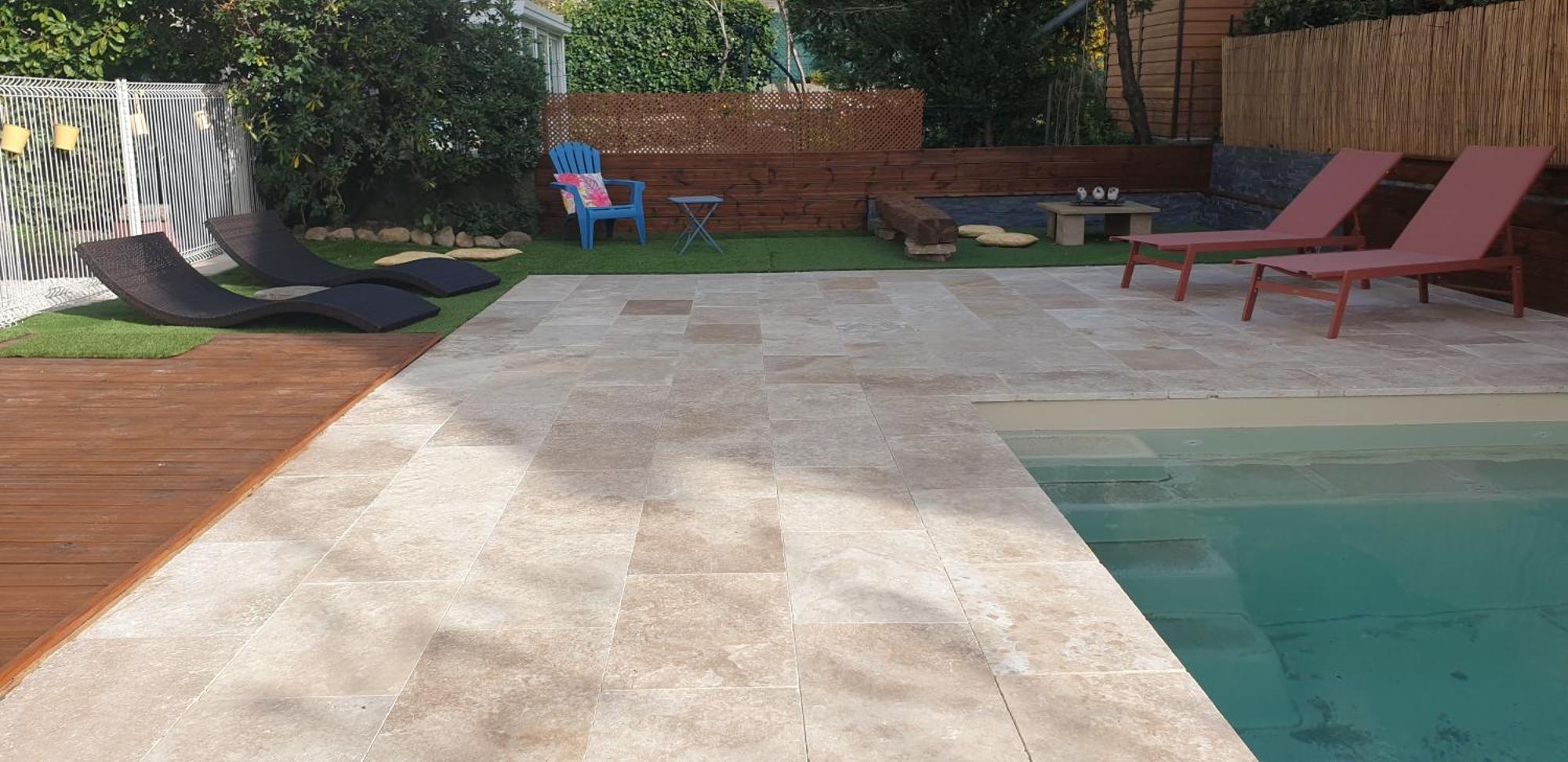 Spacieux T3 Avec Piscine ديني-ليه-بان المظهر الخارجي الصورة